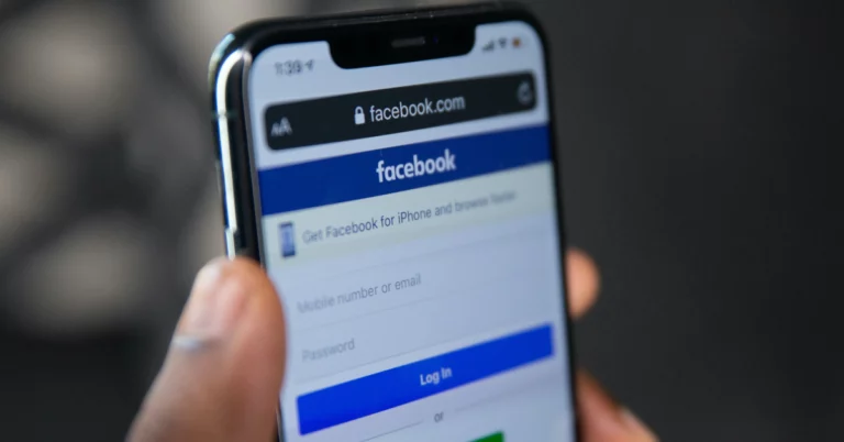7 лучших способов получить доступ к настольной версии Facebook на телефоне (2024 г.)